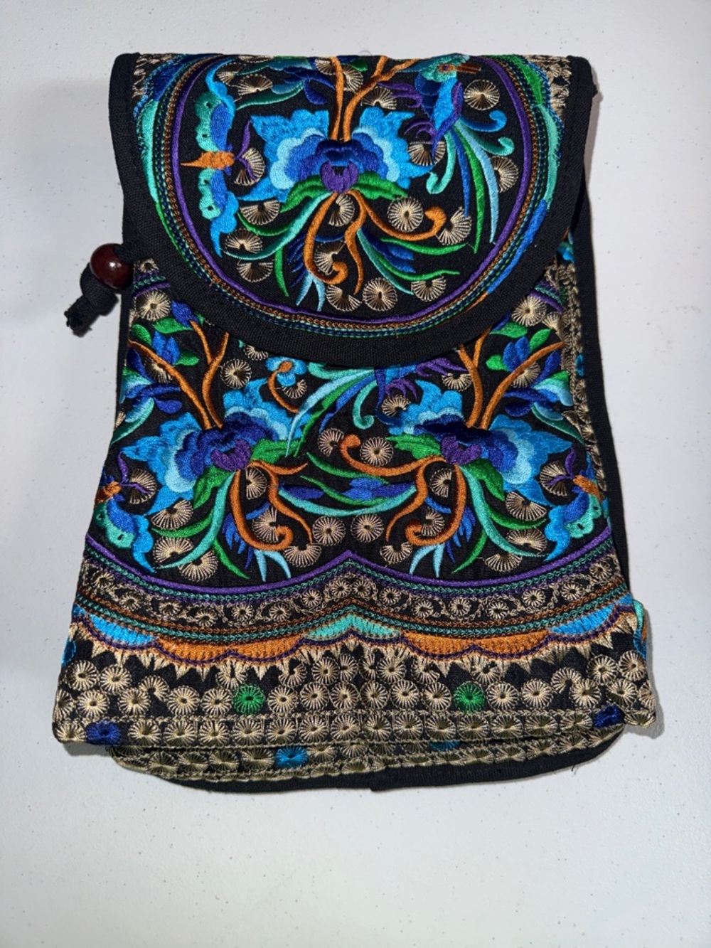 Source Unknown Black Embroidered Floral Crossbody with Blue & Green Accents